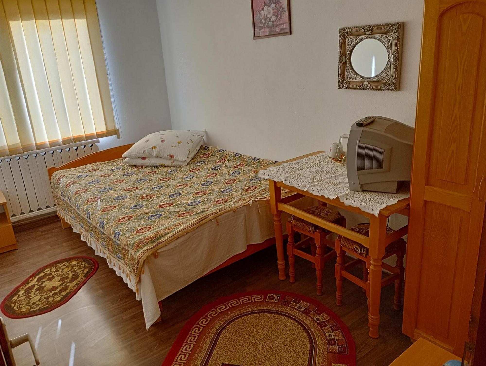 Pensiunea Irina 1 Si 2 Zărneşti Buitenkant foto